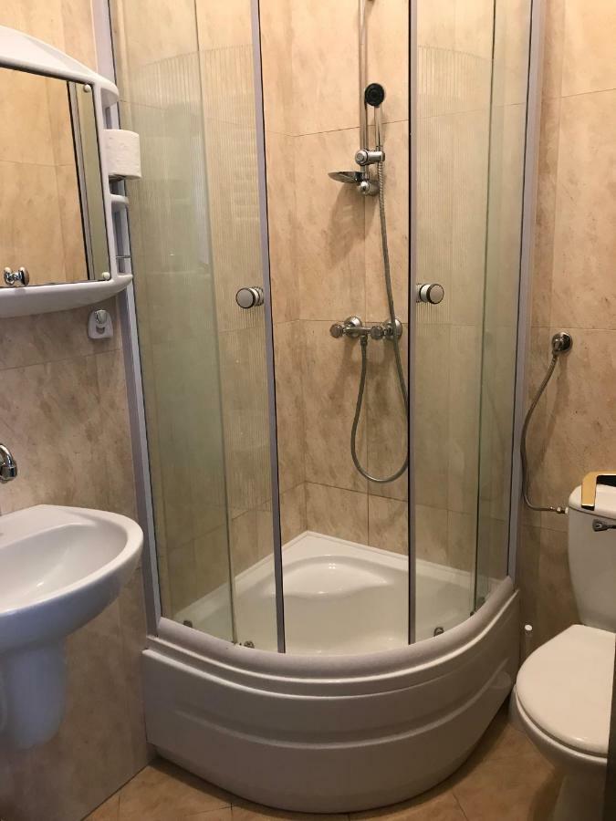 Dreibettzimmer mit Balkon